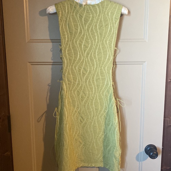 open side adjustable tie dress - Picture 9 of 9